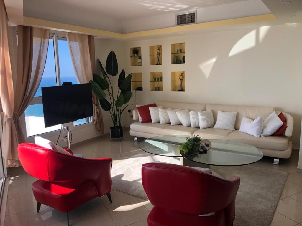 Sky Home Luxury Apartment With Sea View Bat Yam Exterior foto